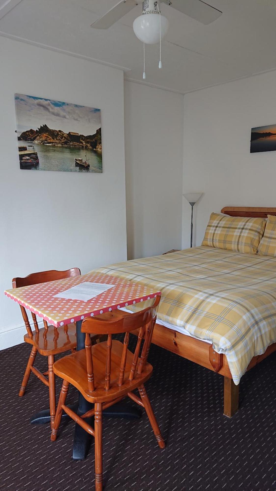 Fairways Guest House New Quay Стая снимка
