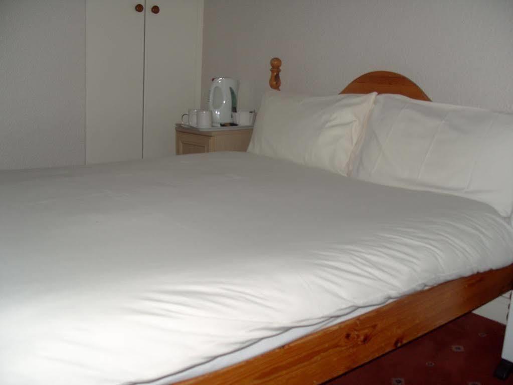 Fairways Guest House New Quay Екстериор снимка